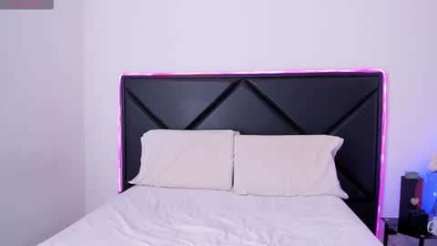 ScarletKent online show from 11.13.25