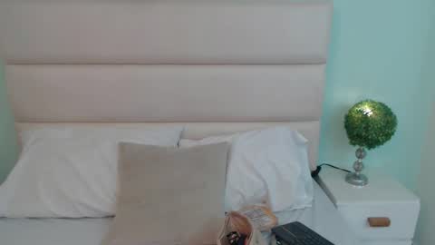 scarlet  online show from 03.13.26