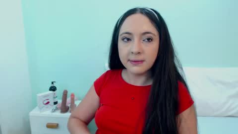 scarlet  online show from 04.05.26