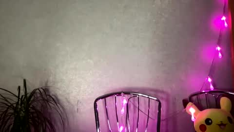 Snapshot of scarletpetal chatting on 01.22.25 scarletpetal online show from 01.22.25