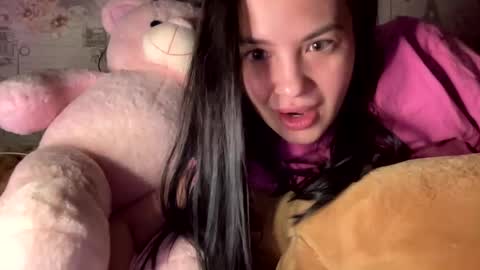 Snapshot of scarletpetal chatting on 01.23.25 scarletpetal online show from 01.23.25