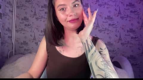 Snapshot of scarletpetal chatting on 09.19.25 scarletpetal online show from 09.19.25