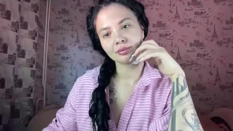 Snapshot of scarletpetal chatting on 09.29.25 scarletpetal online show from 09.29.25