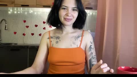 Snapshot of scarletpetal chatting on 02.17.26 scarletpetal online show from 02.17.26