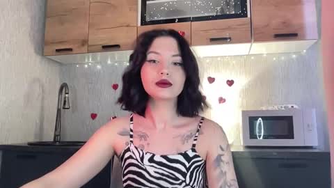 Snapshot of scarletpetal chatting on 02.25.26 scarletpetal online show from 02.25.26