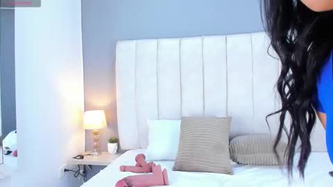 Snapshot of scarletstarr_ chatting on 12.02.25 Scarlet online show from 12.02.25