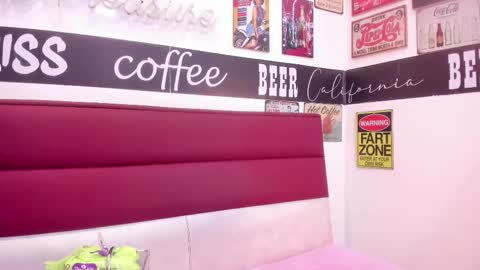 Snapshot of scarlett__14 chatting on 11.20.25 scarlett__14 online show from 11.20.25