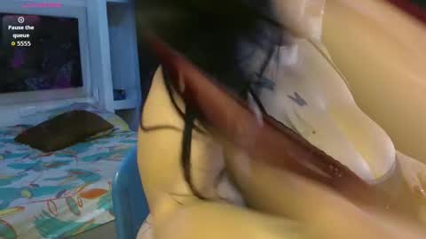 Snapshot of scarlett__blue chatting on 09.26.25 scarlet online show from 09.26.25