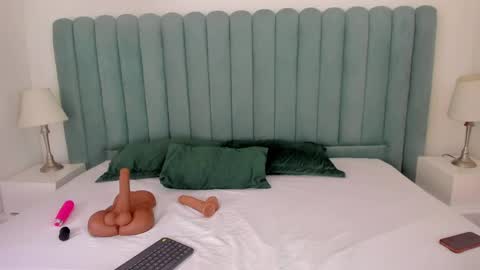 scarlett__noir online show from 04.15.26