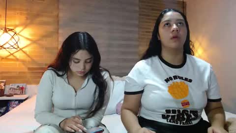 Snapshot of scarlett_evance chatting on 12.02.25 Scarlett and Jazmin online show from 12.02.25