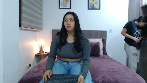 Snapshot of scarlett_evance chatting on 03.31.26 Scarlett and Jazmin online show from 03.31.26