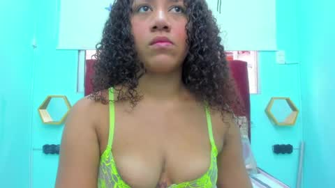 Snapshot of scarlett_fox20 chatting on 05.20.26 scarlett_fox20 online show from 05.20.26