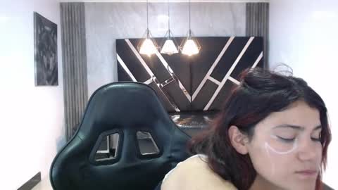 Snapshot of scarlett_jhonson_ch chatting on 04.12.26 scarlett_jhonson_ch online show from 04.12.26