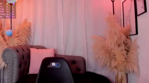 Scarlett Johs online show from 09.17.25