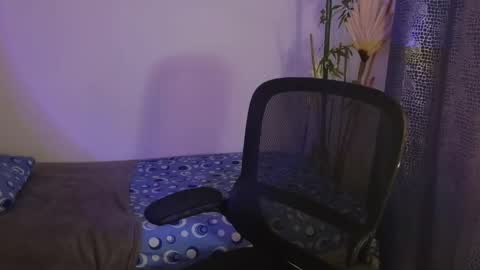 Snapshot of scarlett_laurents chatting on 05.01.26 scarlett online show from 05.01.26