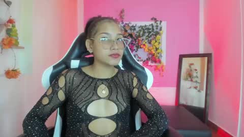 Snapshot of scarlett_lune chatting on 05.28.26 scarlett_lune online show from 05.28.26
