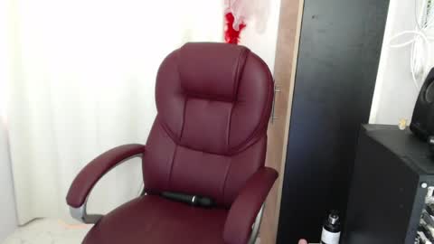 Snapshot of scarlett_mill chatting on 05.30.26 scarlett_mill online show from 05.30.26