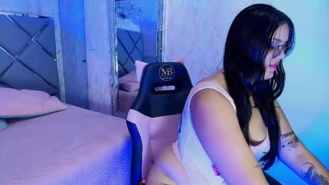 scarlett montoya  online show from 12.22.25