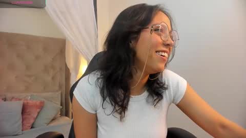 Snapshot of scarlett_musik chatting on 02.05.26 Scarllett online show from 02.05.26