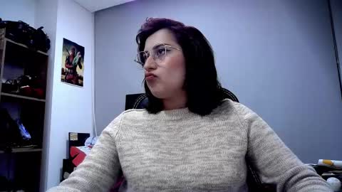 Snapshot of scarlett_sen chatting on 04.22.26 Mistress Scarlett online show from 04.22.26