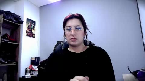 Snapshot of scarlett_sen chatting on 05.15.26 Mistress Scarlett online show from 05.15.26