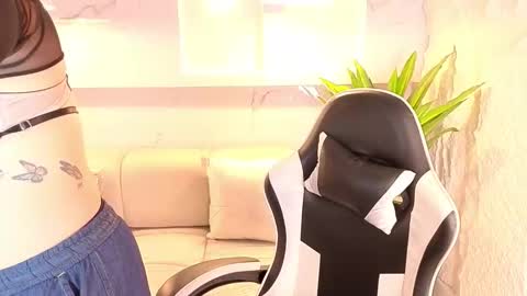 Scarlett online show from 12.16.25