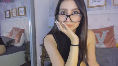 scarlett thompson 7 online show from 10.22.25