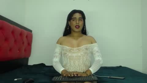 Snapshot of scarlett_tomsomp chatting on 01.30.25 scarlett online show from 01.30.25