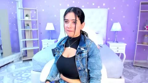 Snapshot of scarlette_15 chatting on 10.11.25 Scarlette online show from 10.11.25