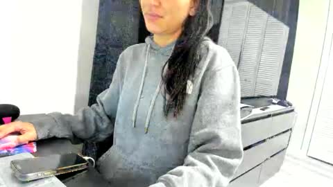 scarlettjennerr online show from 03.17.26