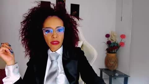 Scarlett online show from 09.18.25