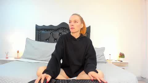 Scarlett online show from 12.21.24