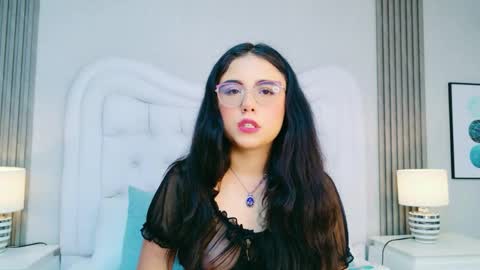 Snapshot of scarlettpetrovaa chatting on 04.20.26 Scarlett Petrova online show from 04.20.26