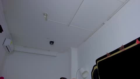 Snapshot of scarlettross_ chatting on 12.16.24 Scarlett Ross online show from 12.16.24