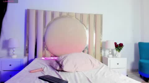 Snapshot of scarlettross_ chatting on 02.25.25 Scarlett Ross online show from 02.25.25