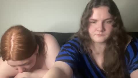 Snapshot of scarletttsinner chatting on 10.15.25 scarletttsinner online show from 10.15.25