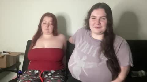 Snapshot of scarletttsinner chatting on 12.05.25 scarletttsinner online show from 12.05.25