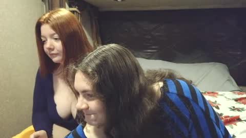 Snapshot of scarletttsinner chatting on 05.21.26 scarletttsinner online show from 05.21.26
