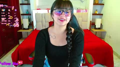 Snapshot of scarlleth_1 chatting on 03.10.25 scarllet online show from 03.10.25