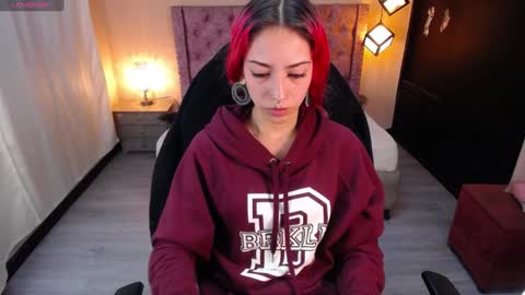 Scarllett online show from 01.14.25