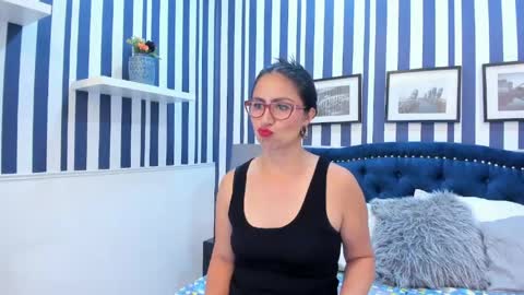 Snapshot of scarrlet_fox chatting on 04.13.26 Scarlet online show from 04.13.26