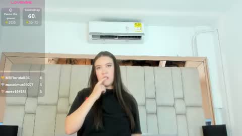 Snapshot of scarvelvet chatting on 06.12.26 scar online show from 06.12.26