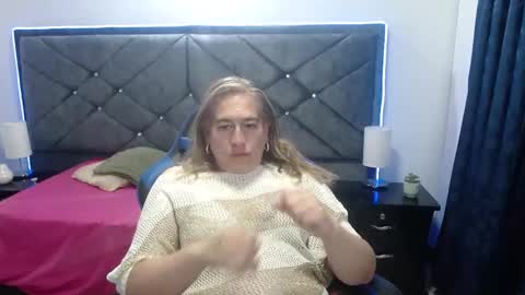 Snapshot of sccarlet_rose22 chatting on 11.20.25 Sccarlet online show from 11.20.25