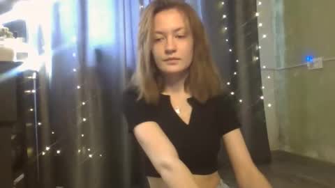 Snapshot of scented_elsa chatting on 02.04.26 Elsa online show from 02.04.26