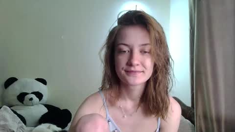Snapshot of scented_elsa chatting on 04.04.26 Elsa online show from 04.04.26