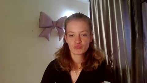 Elsa online show from 07.21.26