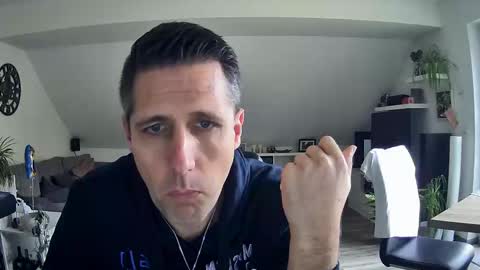 Snapshot of schnuckigeil chatting on 02.13.26 Dildomen online show from 02.13.26