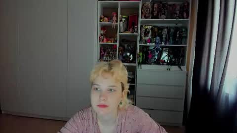 Snapshot of school_love chatting on 07.13.26 Rina online show from 07.13.26