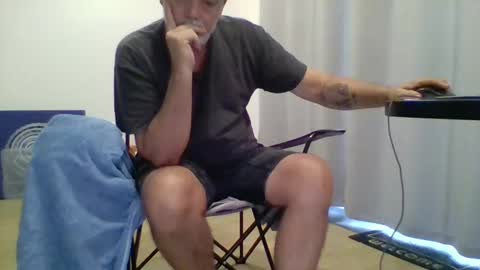 Snapshot of schooner73 chatting on 12.17.24 Schooner73 online show from 12.17.24