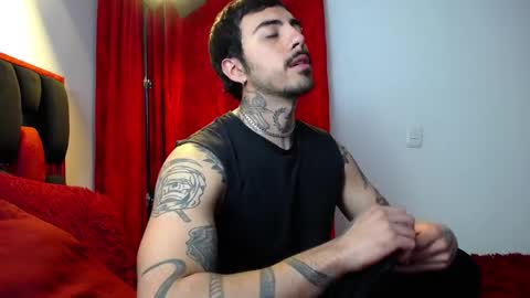 Alejandro help me to reach 200 thumps up online show from 04.13.26